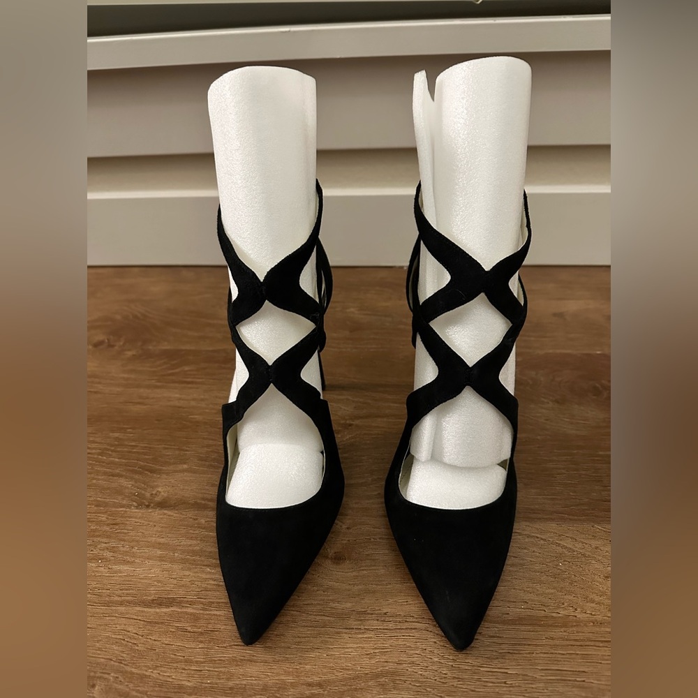 BCBG Strappy Black Heel. Size 7.5